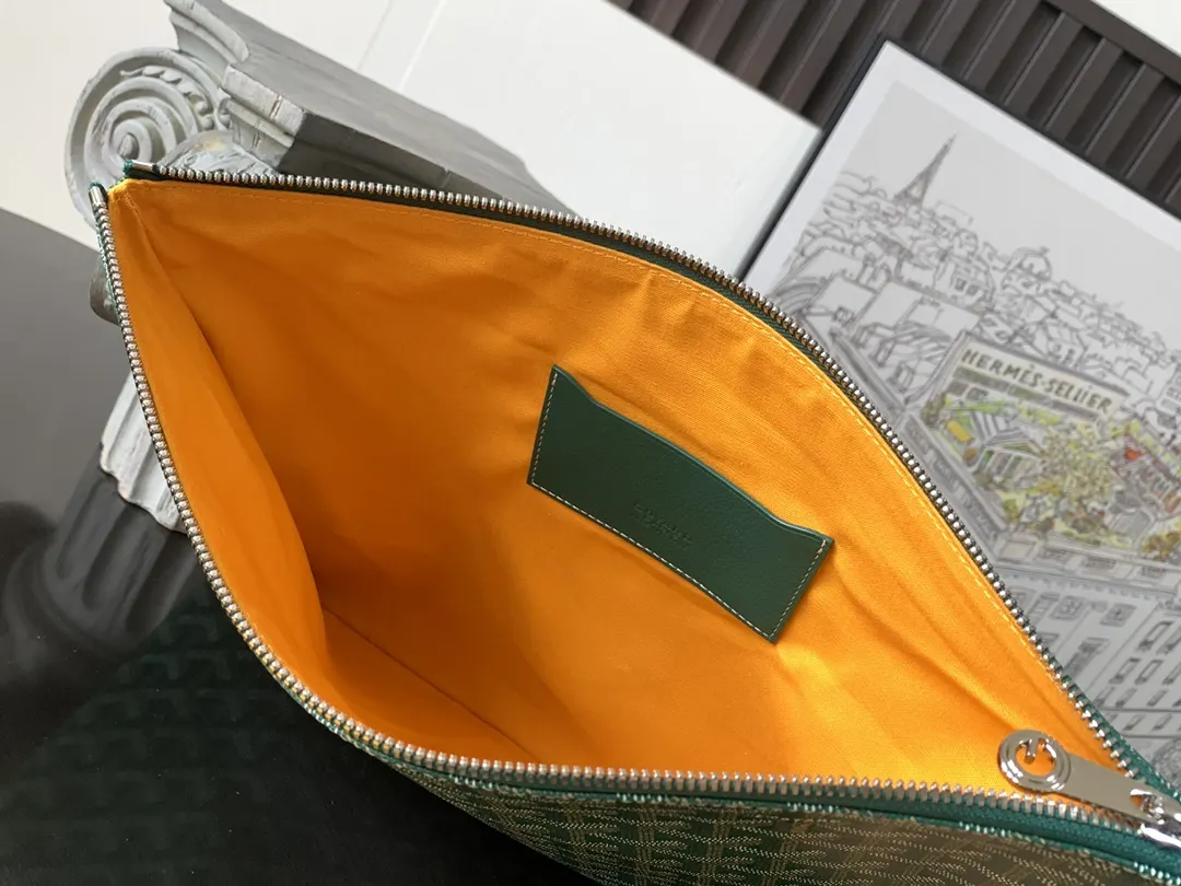 Goyard 綠色 鼎鼎戈雅 手拿包 精致手拿款(數字6) Goyard 綠色 鼎鼎戈雅 手拿包 精致手拿款(數字6)