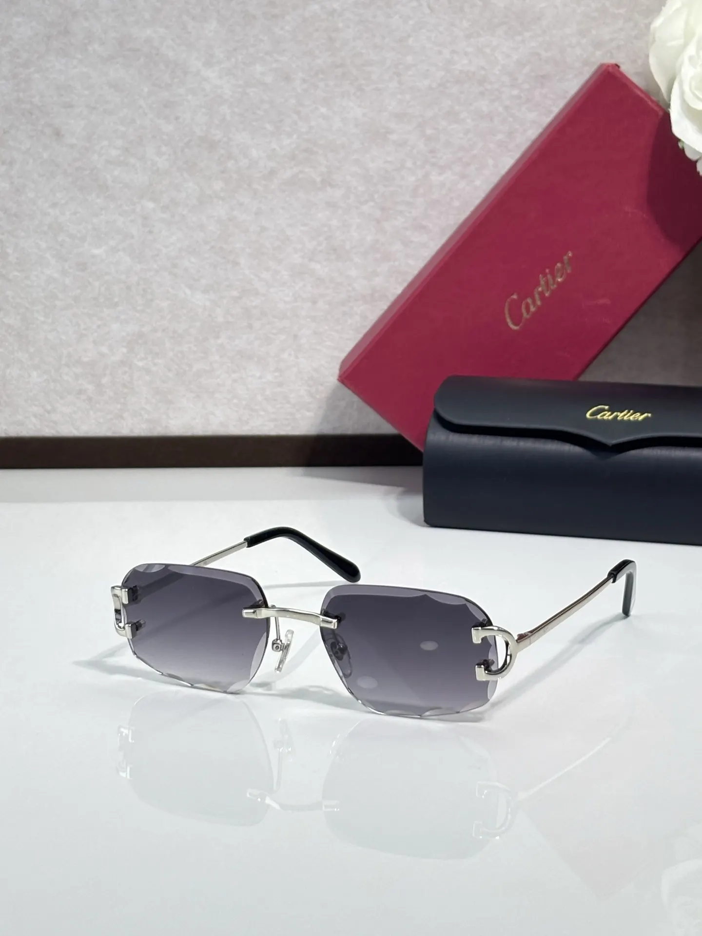 Cartier 墨镜 時尚防晒款