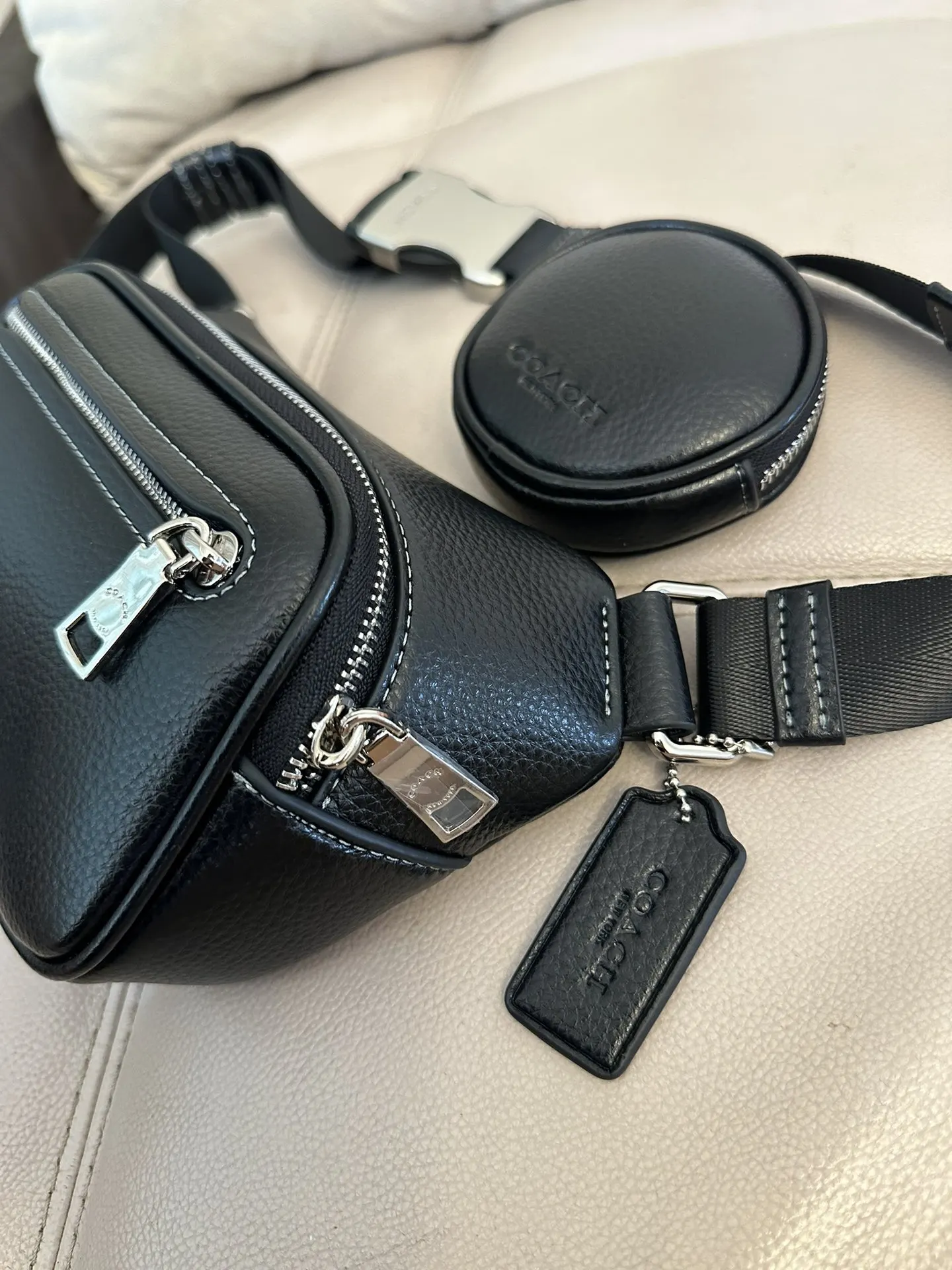 Coach 牛皮 黑色花纹 腰包 休閒腰包款