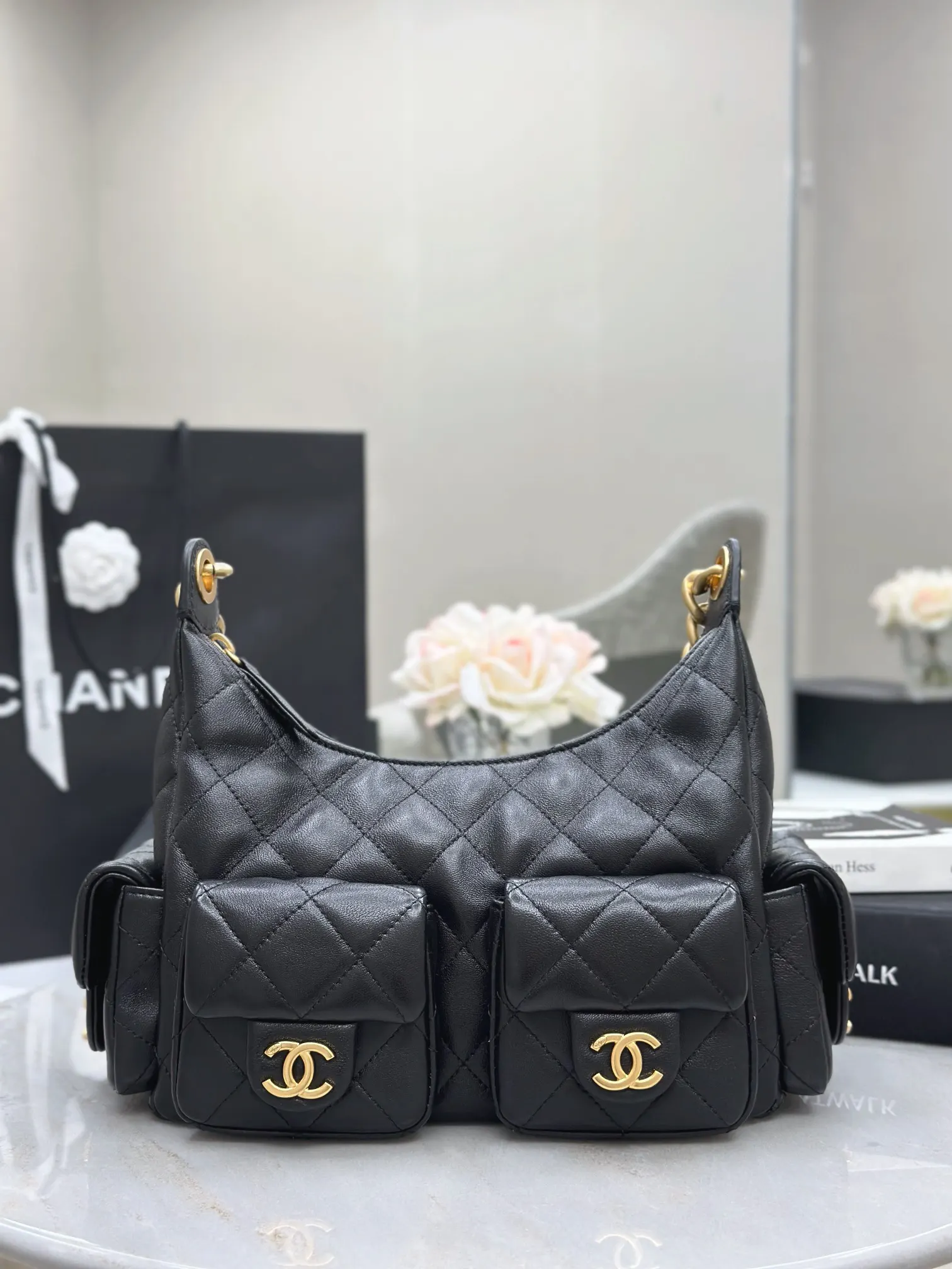 Chanel Oil Wax Sheepskin Hobo Underarm Bag One Shoulder Back Image 2 Chanel Oil Wax Sheepskin Hobo Underarm Bag One Shoulder Back Image 2