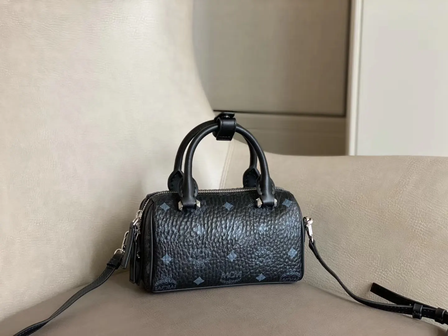牛皮 mcm 新版［mcm］essential 旅行袋 大容量旅行款