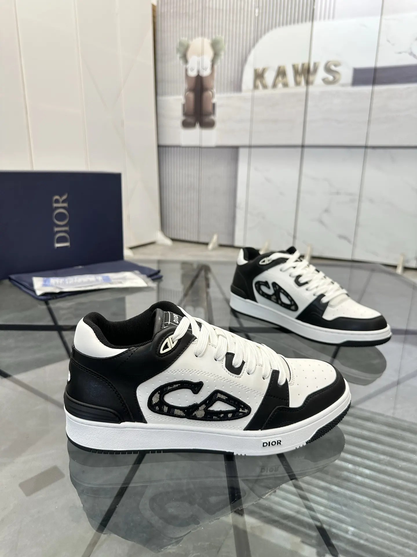 Dior B57 黑白拼色牛皮休闲鞋