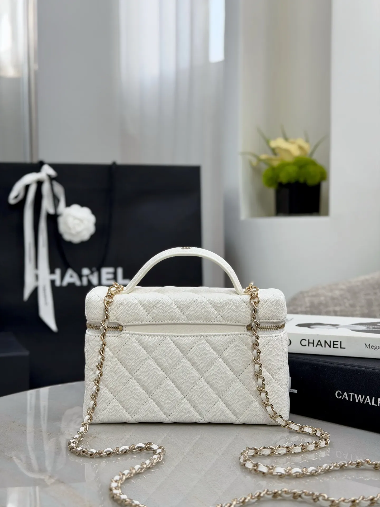 Chanel 19 白色 皮革 手提包
