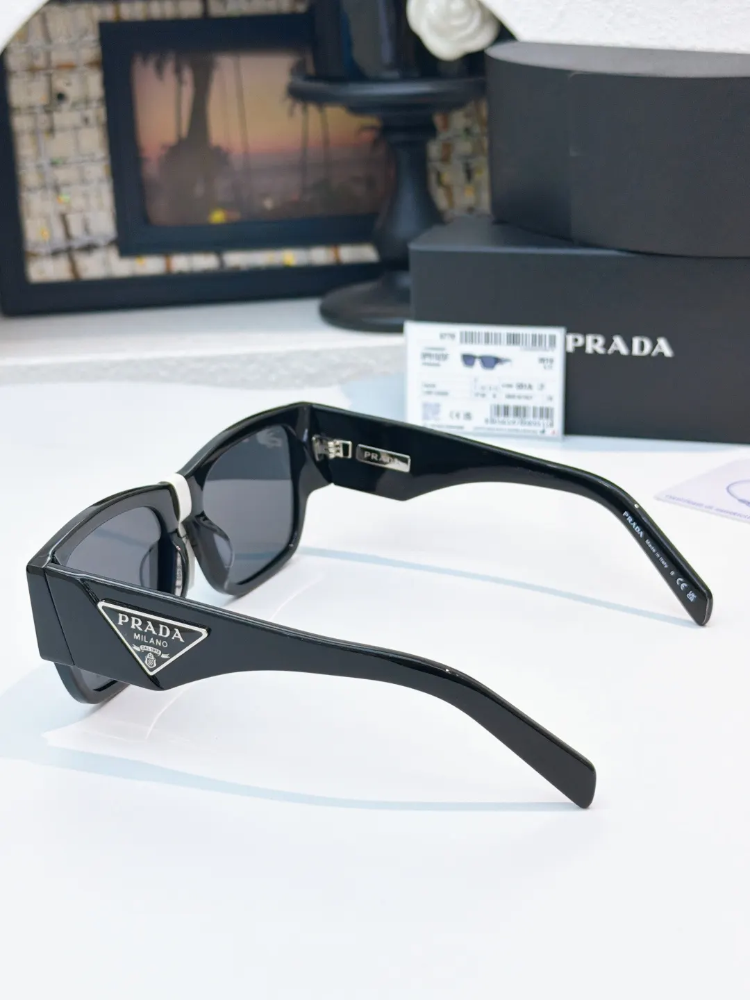 Prada SPR 10Z 太阳镜