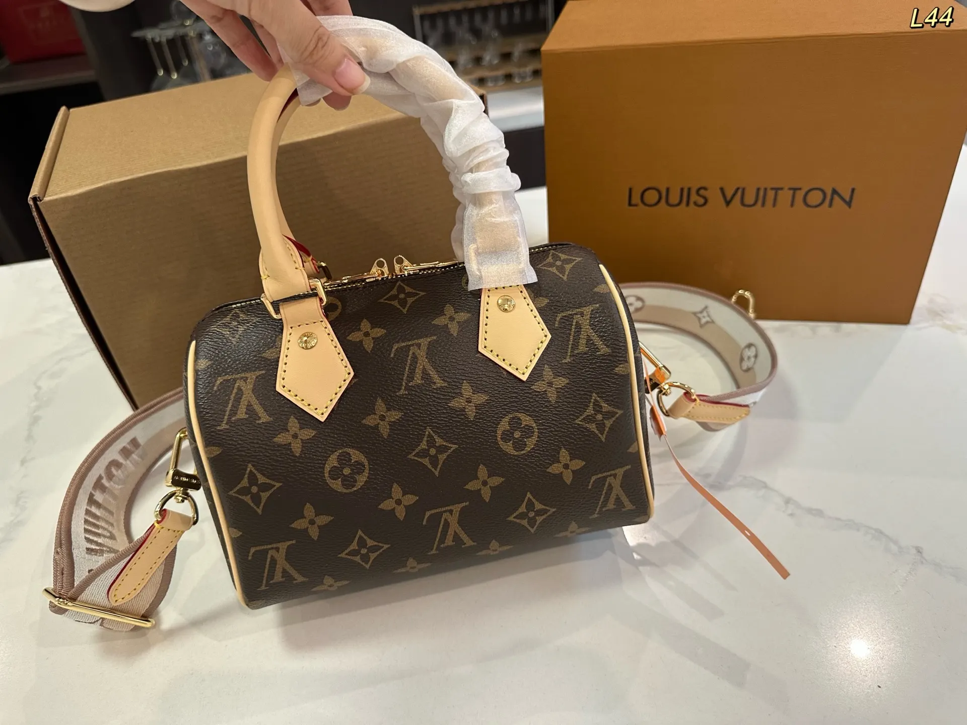 LV Speedy 老花 金色 牛皮 斜背包 輕便斜挎款
