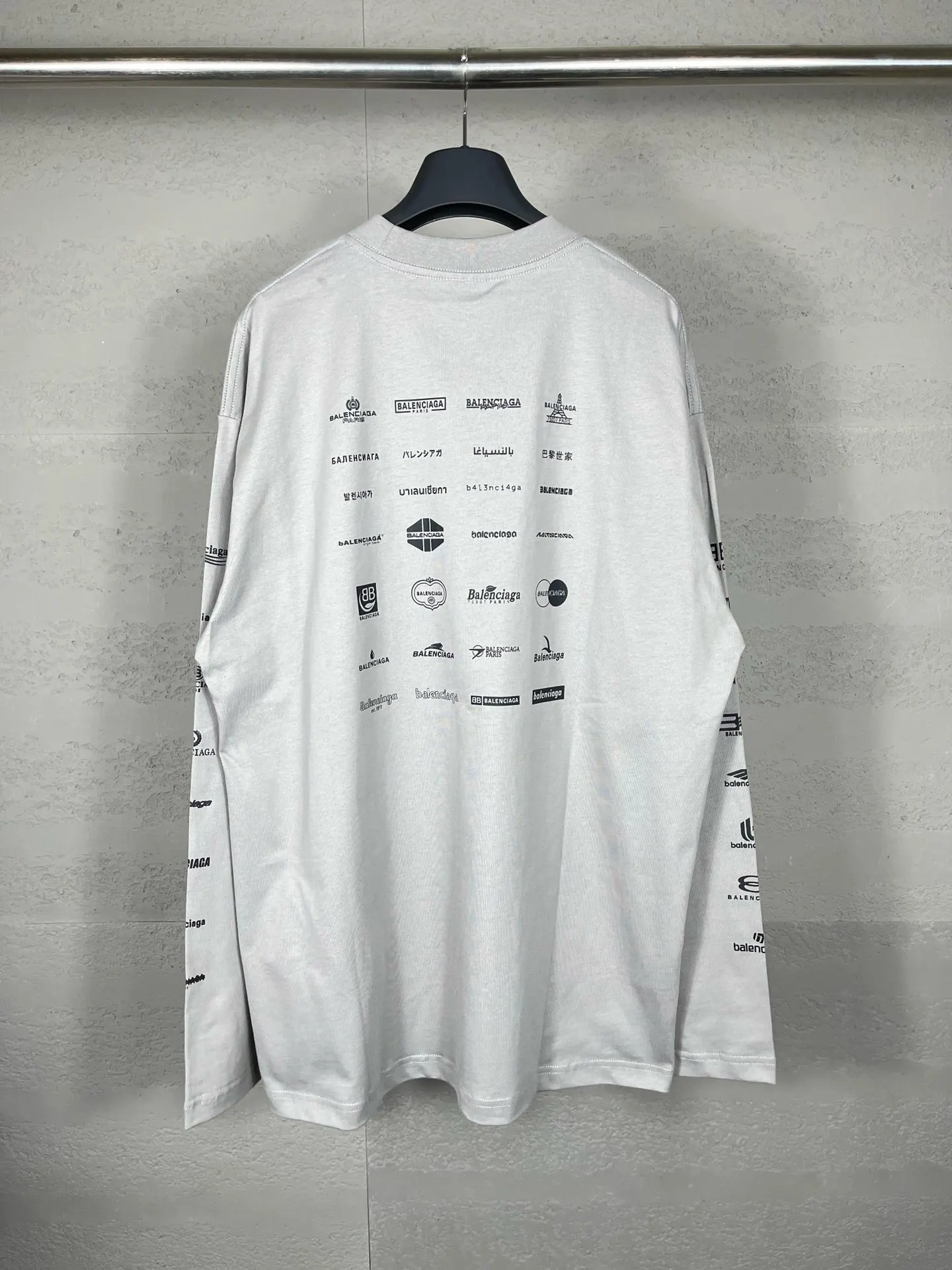 Balenciaga 黑色 純棉 Logo 短袖T恤 宽松休閒(數字2) Balenciaga 黑色 純棉 Logo 短袖T恤 宽松休閒(數字2)