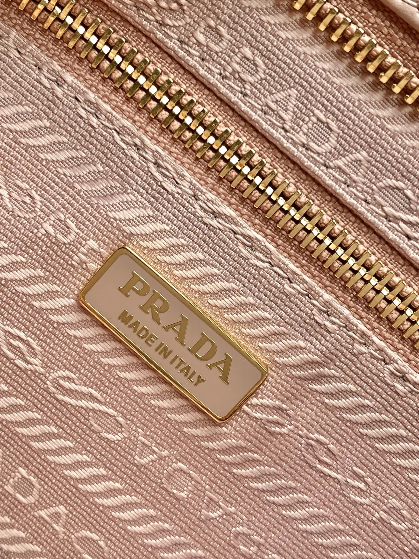 PRADA 1BA486 斜挎包 迷你休闲款