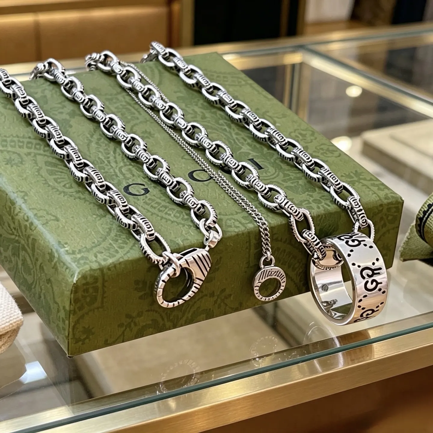 Gucci 鏈條包 單肩斜挎