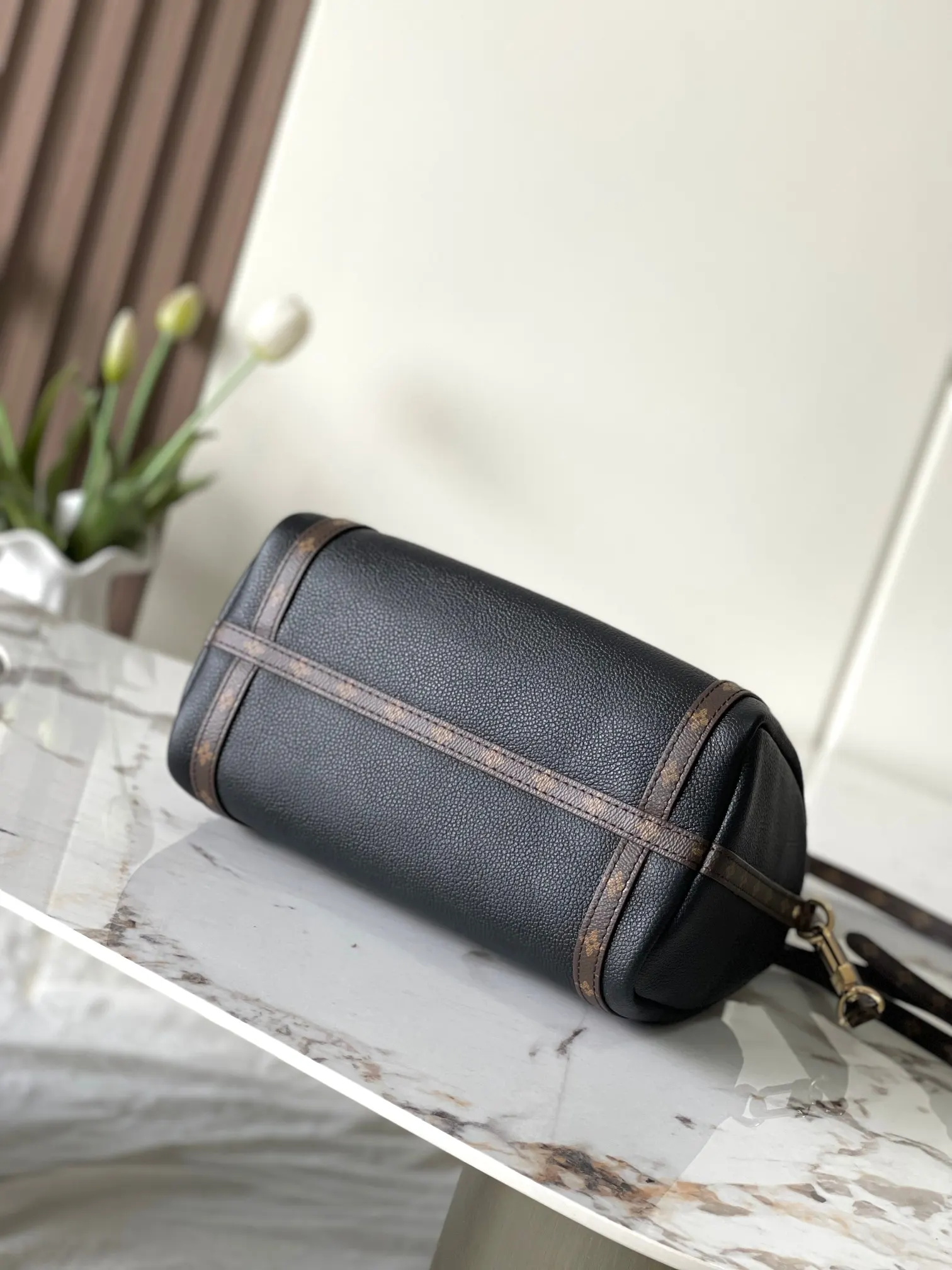 Louis Vuitton Black Fashion Item Travel Leather