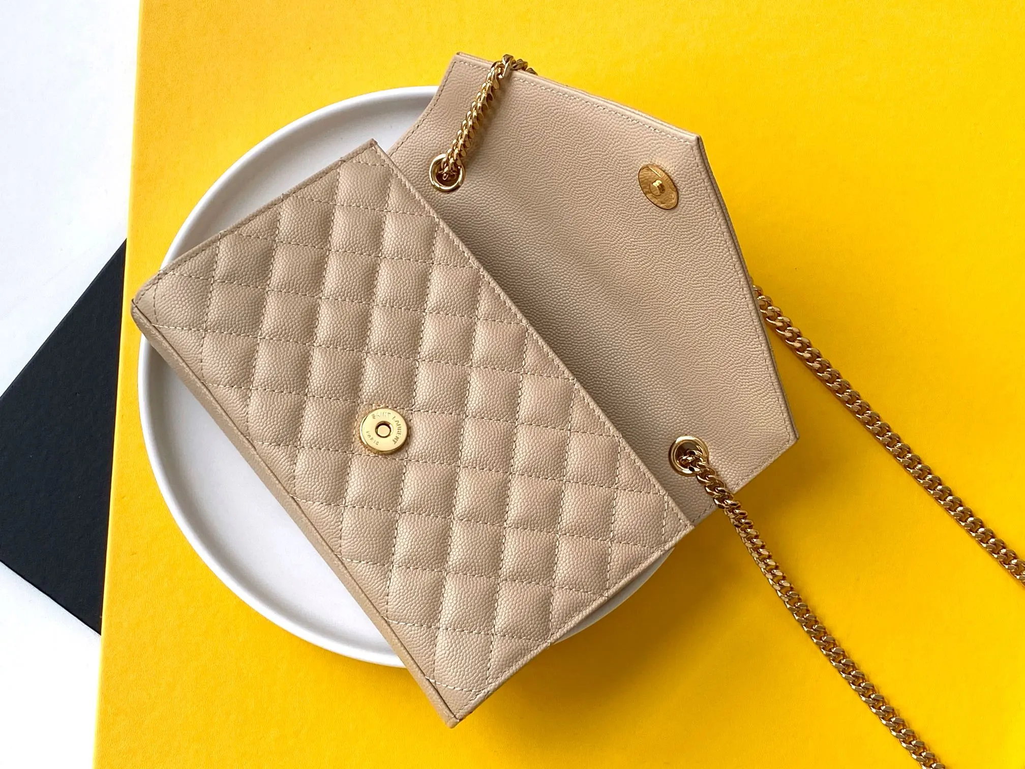Gold Shoulder Bag Leather Image 9 Gold Shoulder Bag Leather Image 9