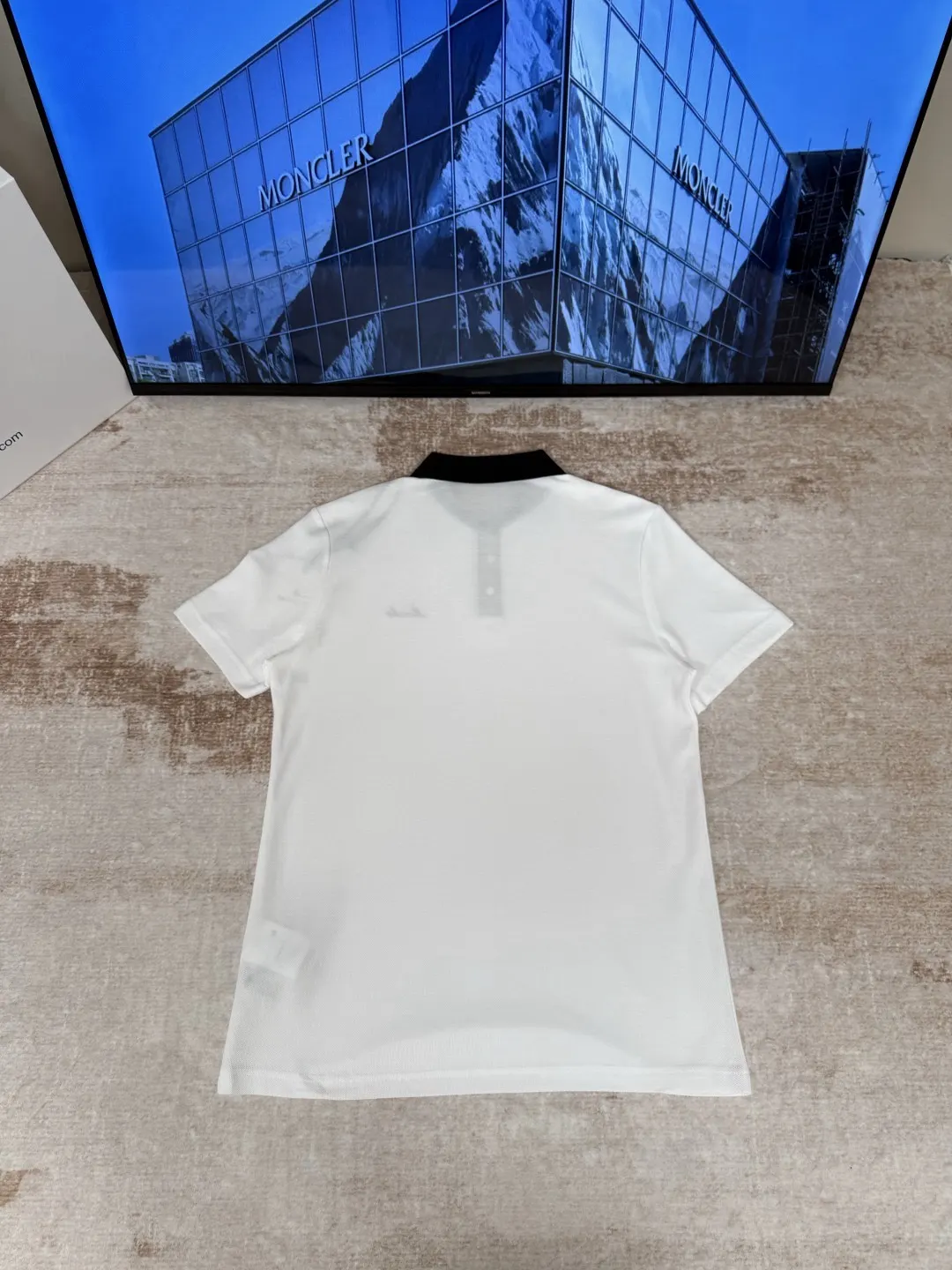 Moncler 白色 刺绣 短袖T恤 日常百搭款