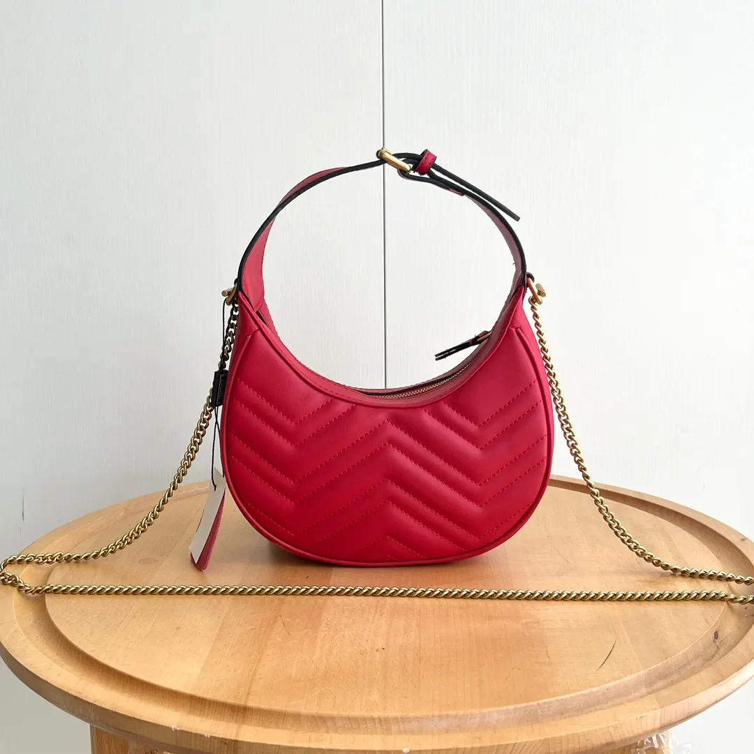Gucci Marmont 红色 菱格绗缝 腋下包