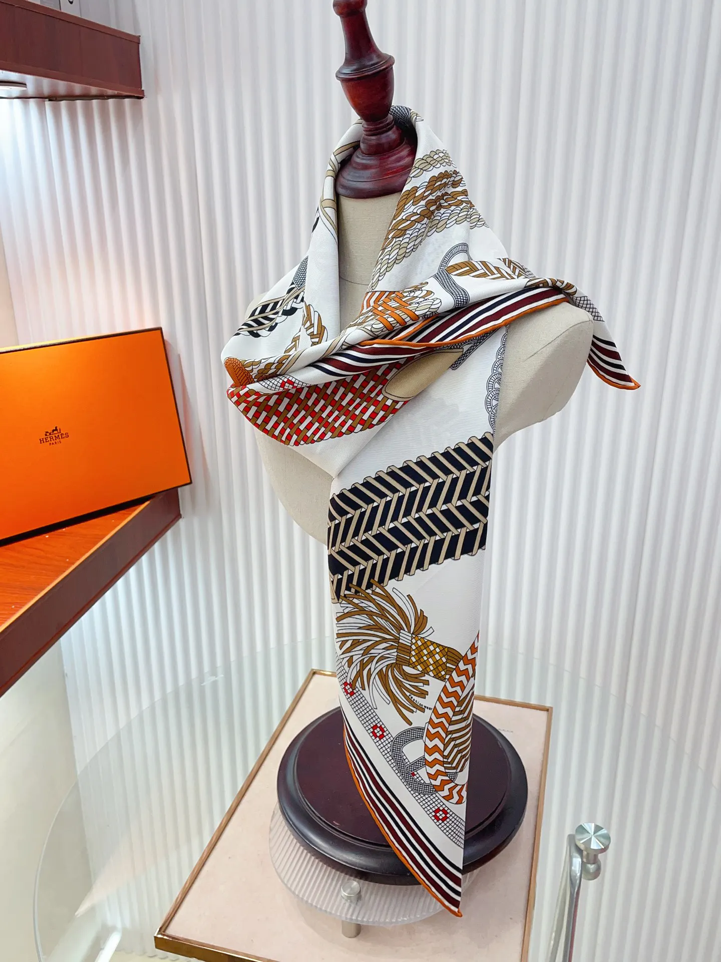 Hermès 丝巾 精致配饰