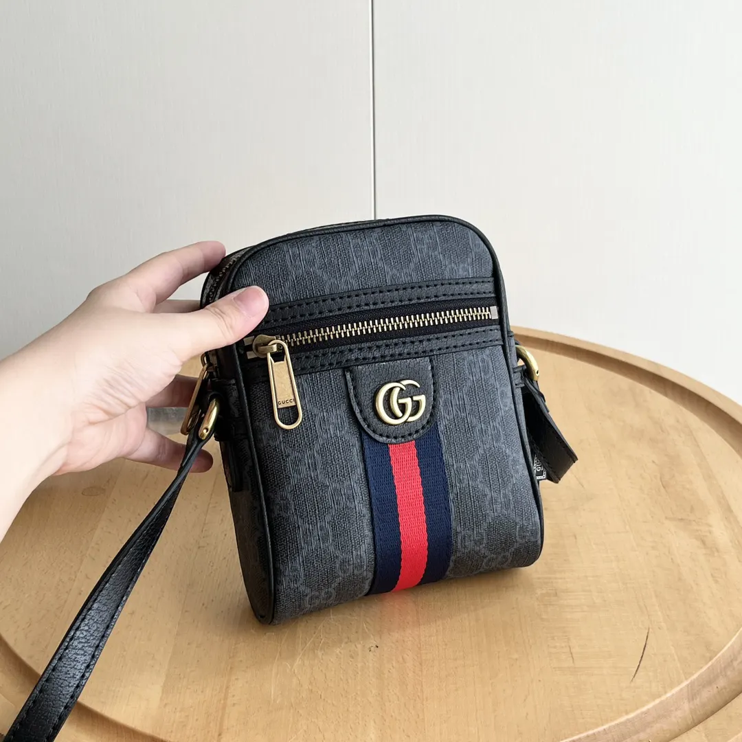 Gucci Ophidia GG Supreme 斜挎包