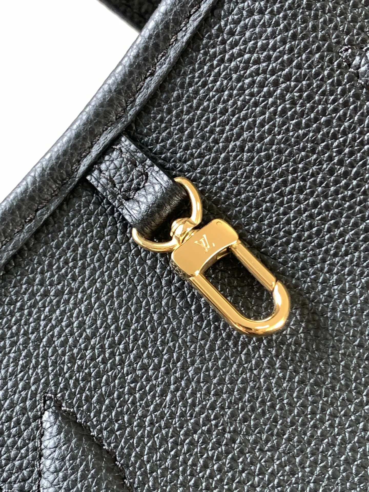 Louis Vuitton M12099 手提包