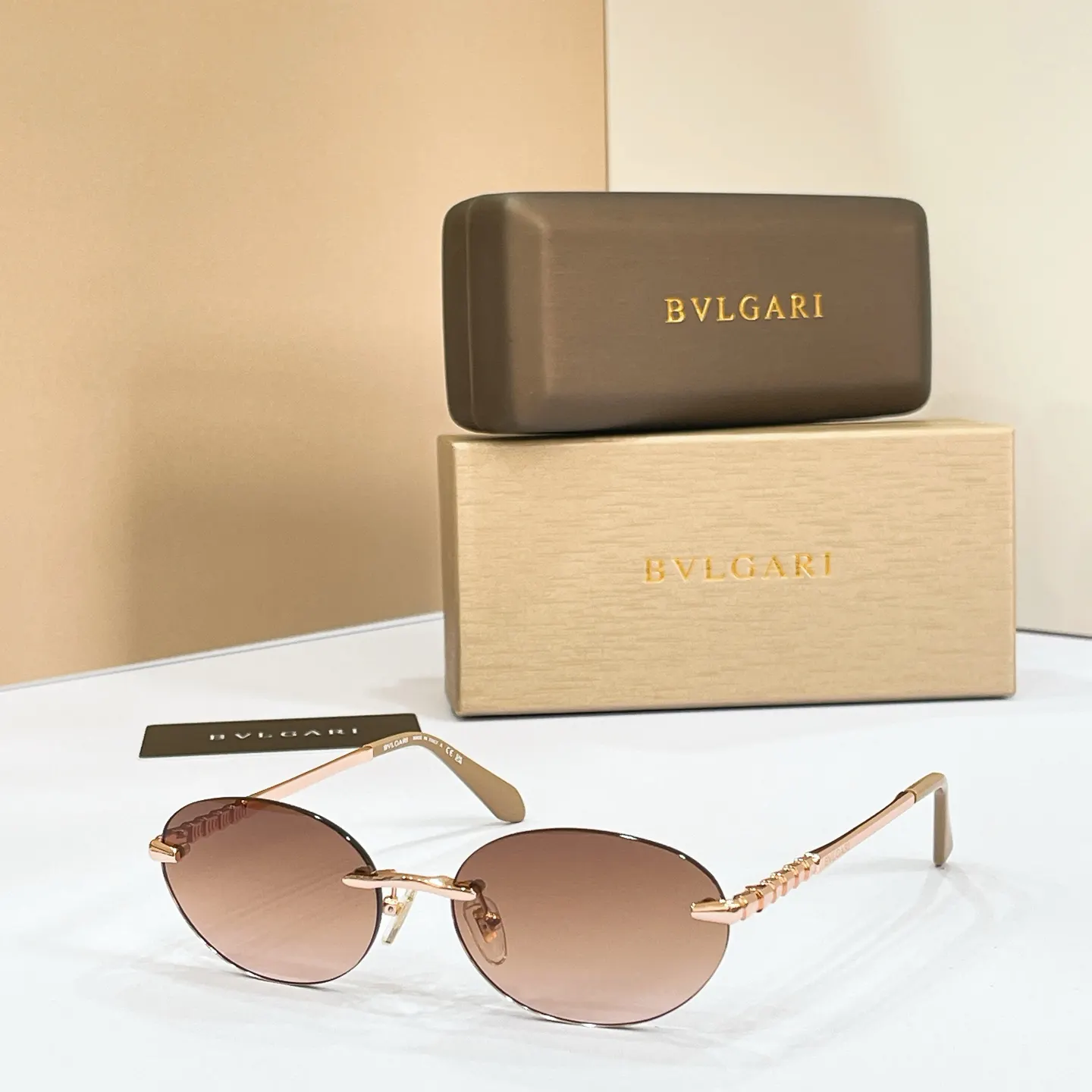 Bvlgari 墨镜 时尚防晒款