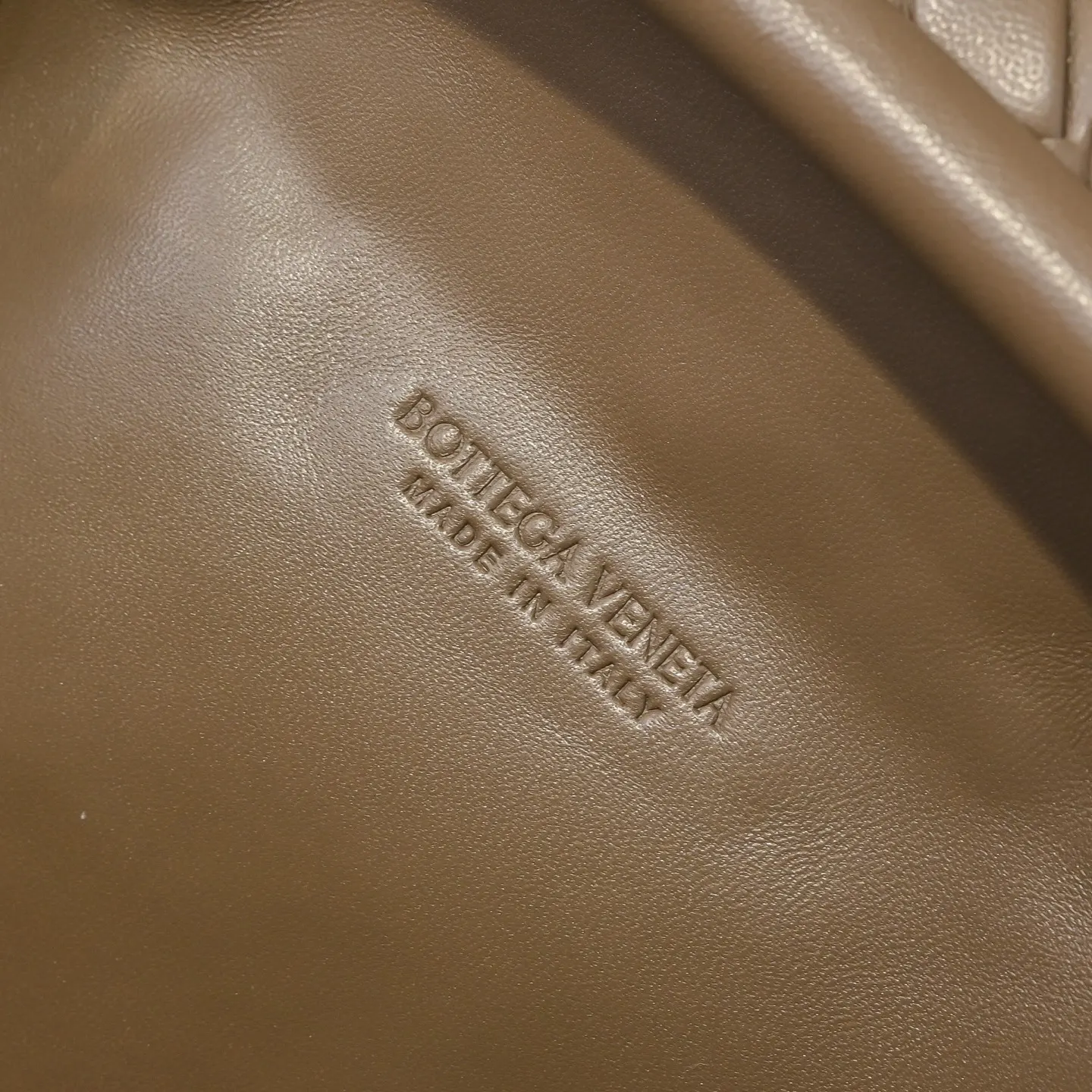 Bottega Veneta 羊皮 鏈條包 精致鏈條款