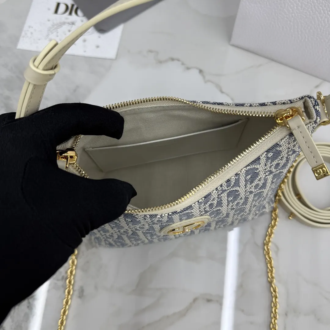 Dior 30 Montaigne Denim Crossbody Bag Image 9 Dior 30 Montaigne Denim Crossbody Bag Image 9