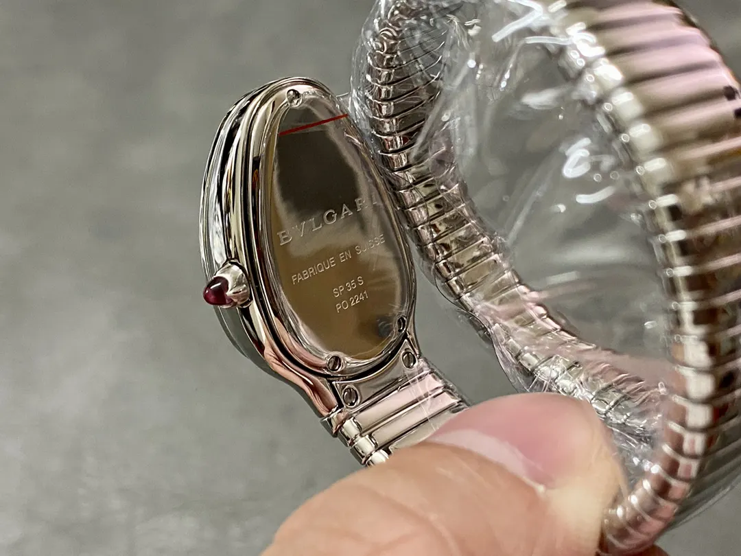 Watch Classic Image 9 Watch Classic Image 9