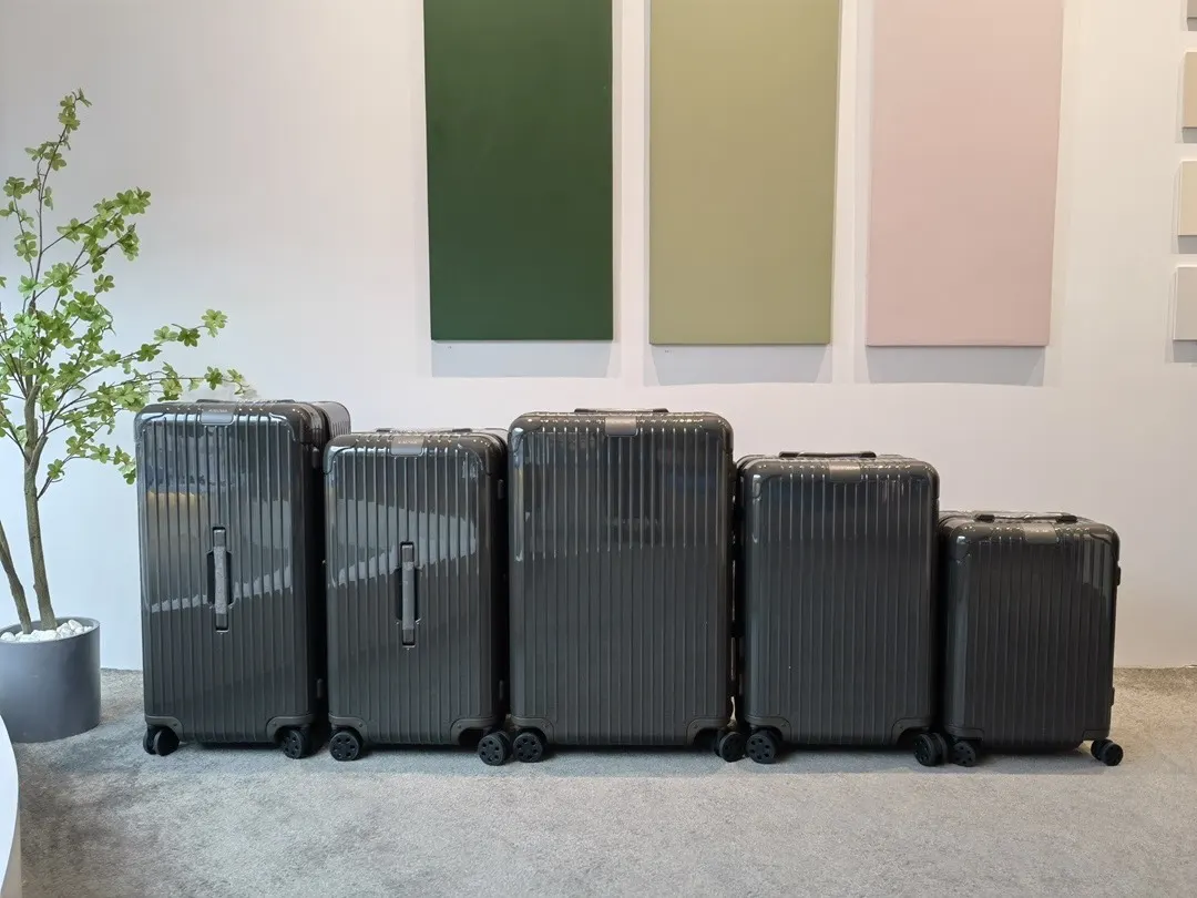 黑色 白色 新版升级 RIMOWA日默瓦 Trunk 行李箱 旅行拉杆款 輕便出行款