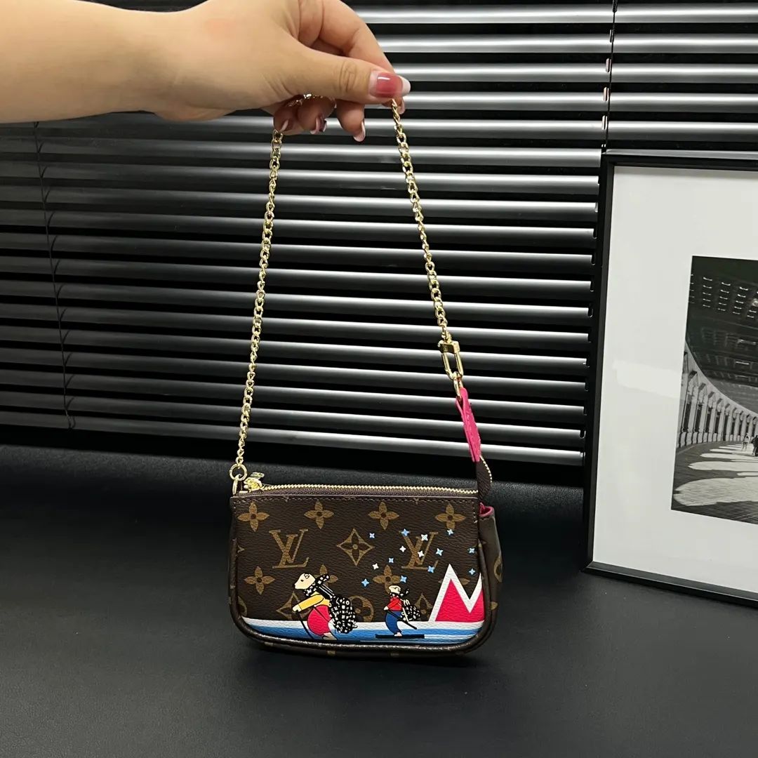 Louis Vuitton Chain Bag Canvas