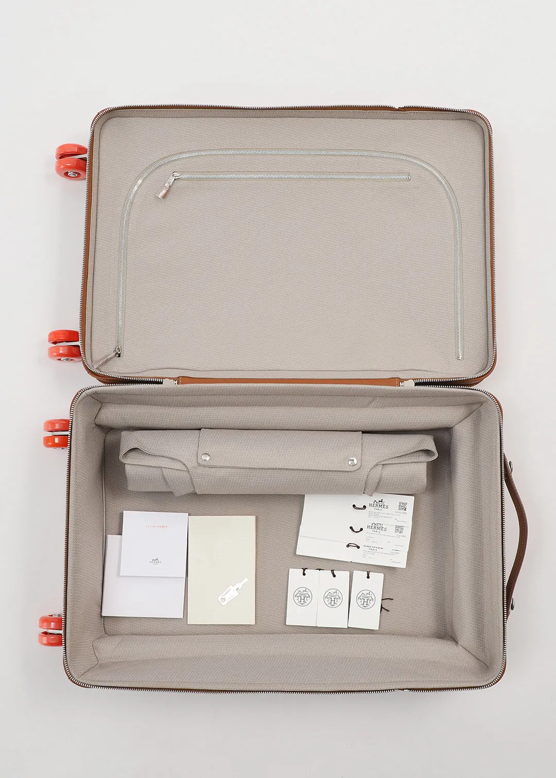 Hermes 皮革 Hermès ｜R 系列定制登机箱｜非常適合 行李箱 旅行拉杆款 輕便出行款