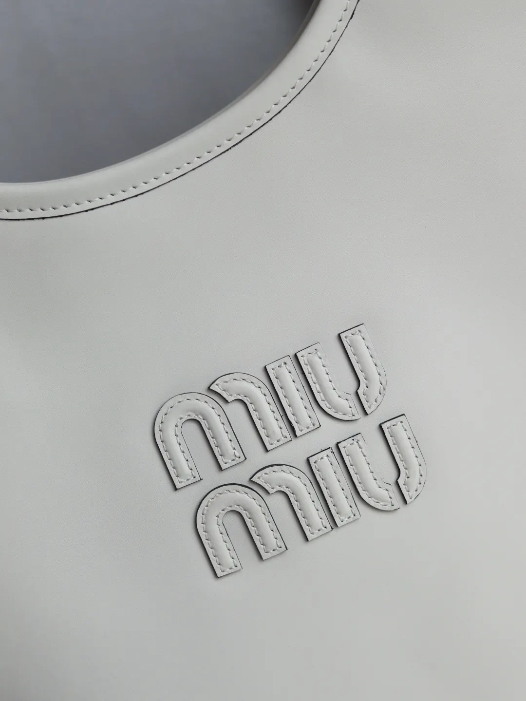 Miu 小牛皮 托特包 大容量托特款