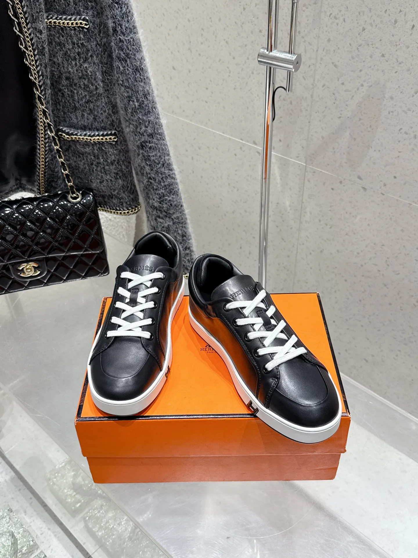 Hermès 绝对是最值得买的 羊皮 鞋履 舒适 运动鞋