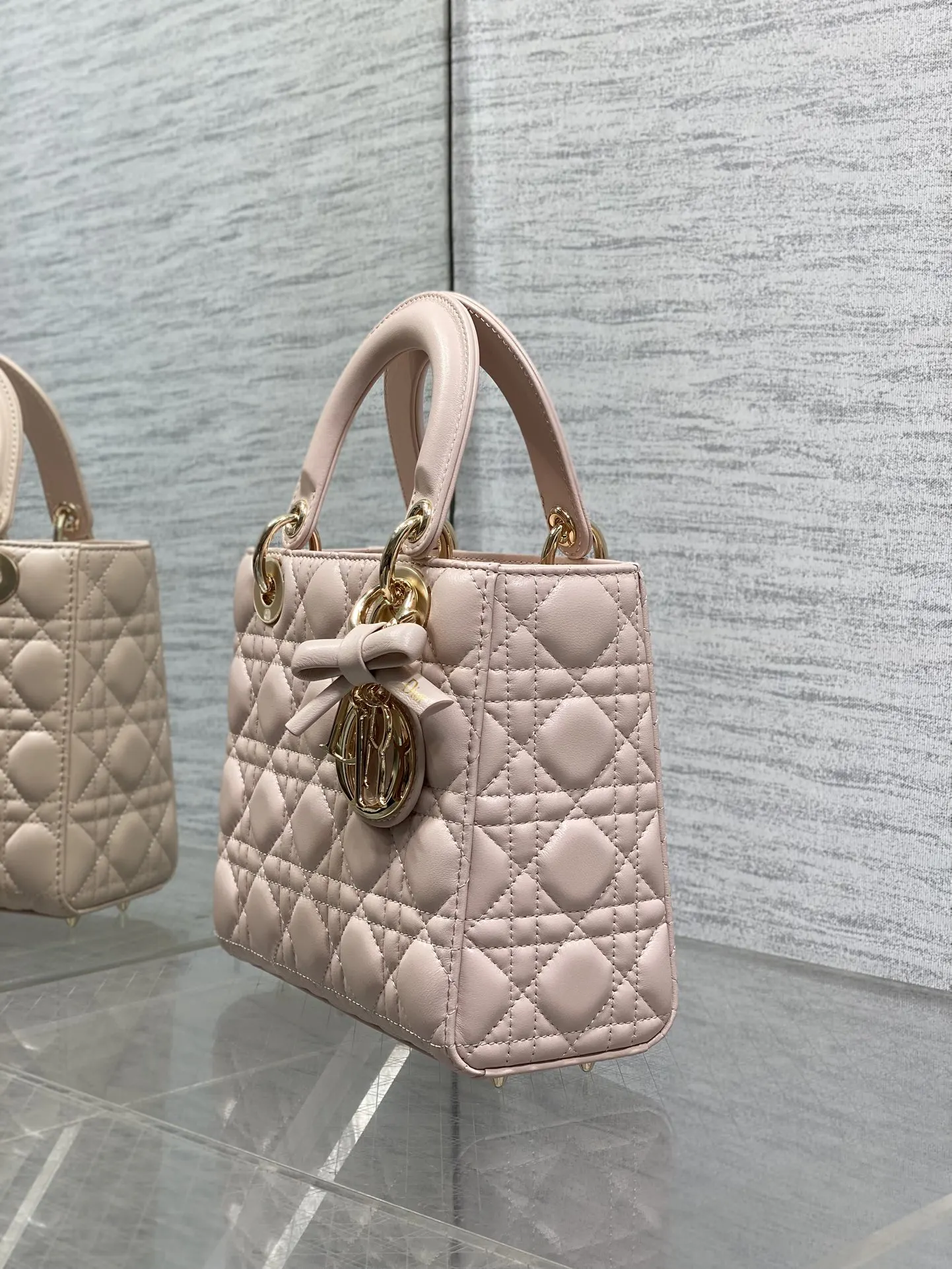 Dior Lady Dior 粉色 皮革 蝴蝶结 手提包