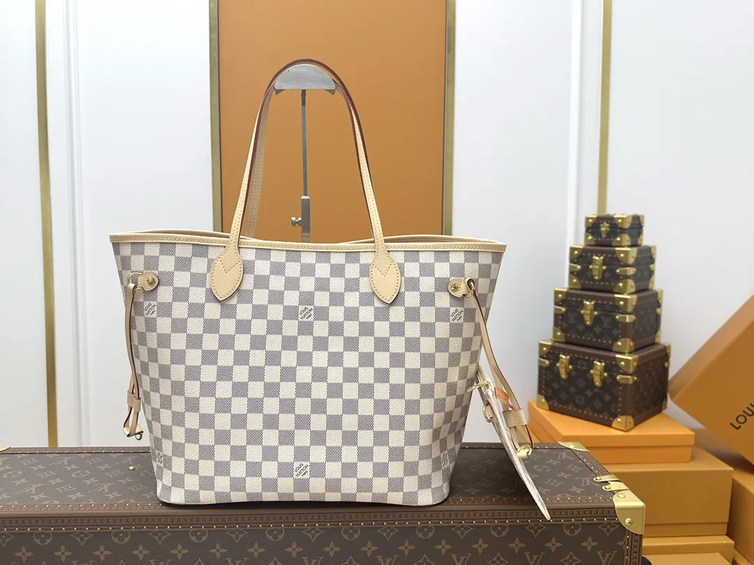 LV Neverfull 老花 帆布 手拿包 精致手拿款