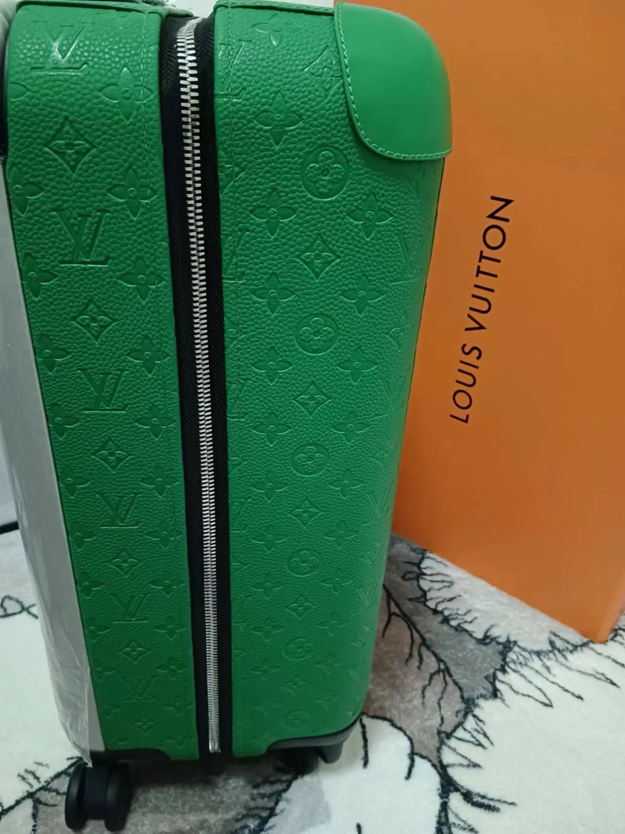 綠色 新色 綠色压花 新色 綠色压花 行李箱 旅行拉杆款 輕便出行款