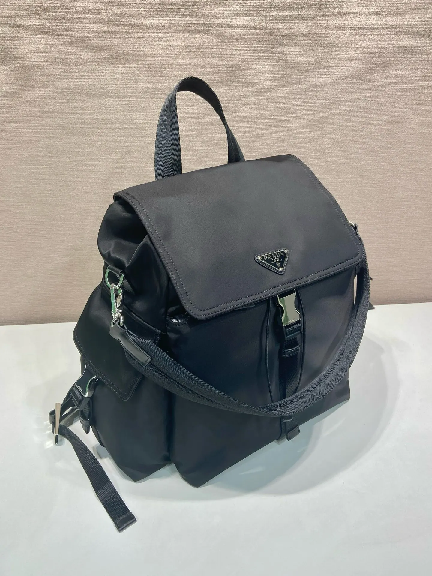尼龍 雙肩包 Explore手袋 实用雙肩款