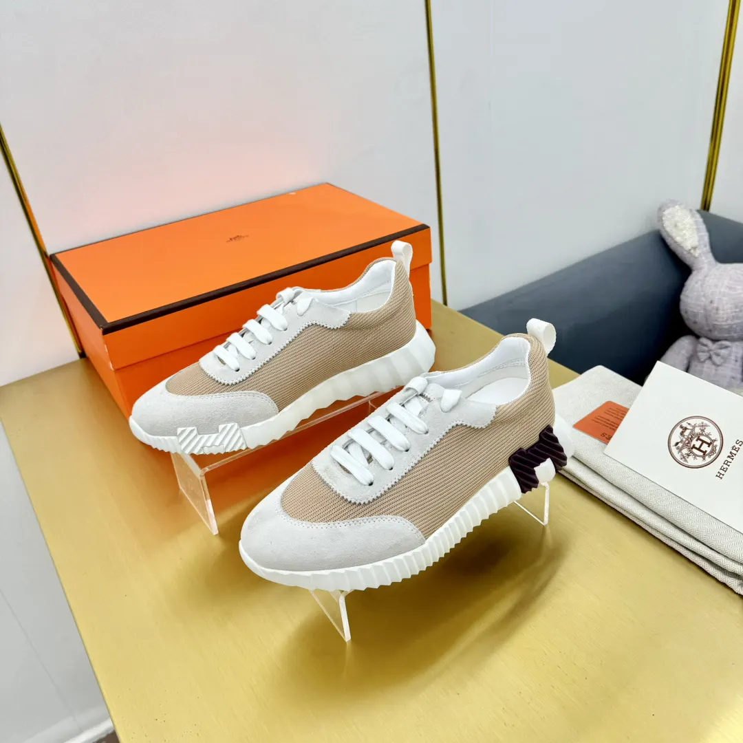 Hermès 官网同步更新 羊皮 运动鞋 舒适