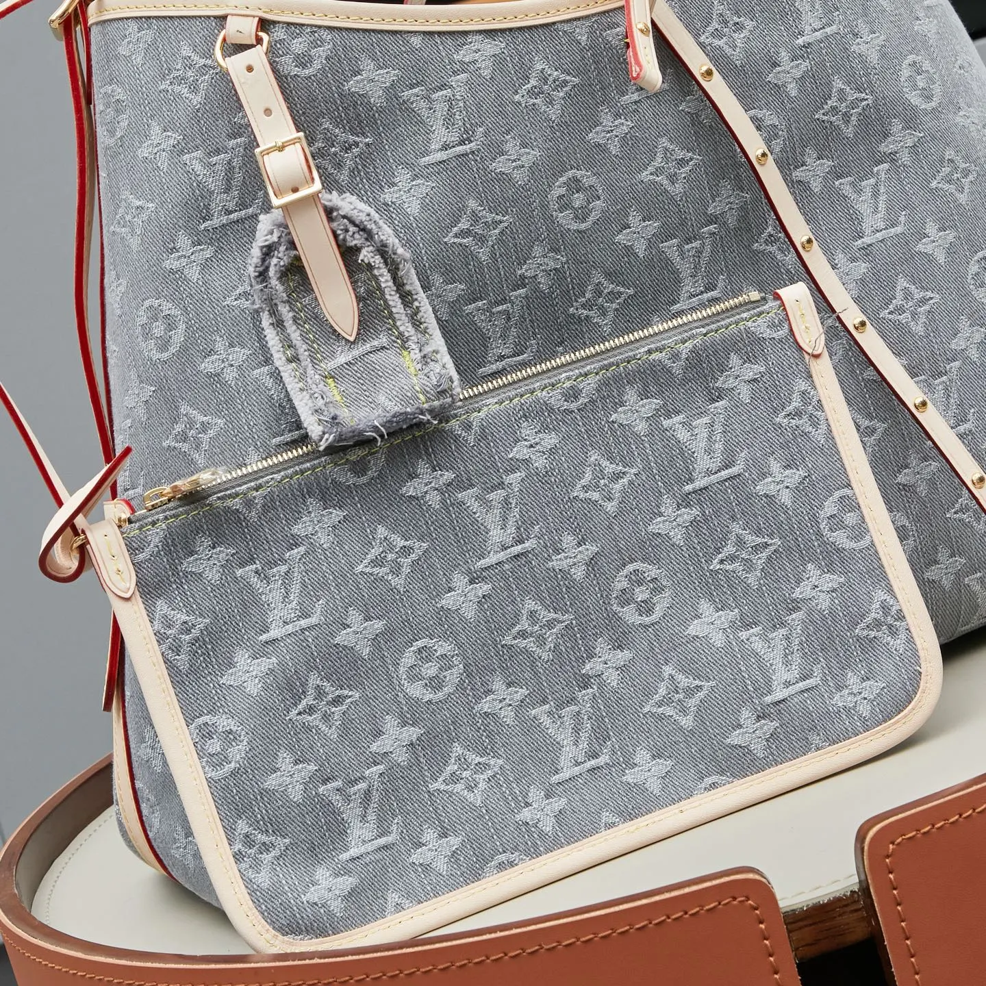 LV CarryAll 灰色 牛仔 Mo收纳包 旅行收纳款