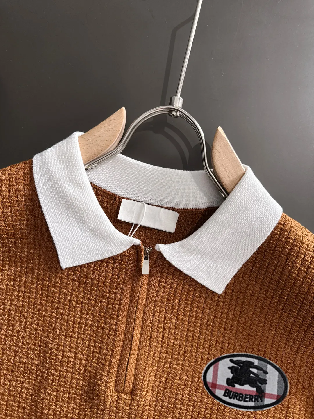 Burberry Embroidery Cotton Knitwear Textured Knit Image 3 Burberry Embroidery Cotton Knitwear Textured Knit Image 3