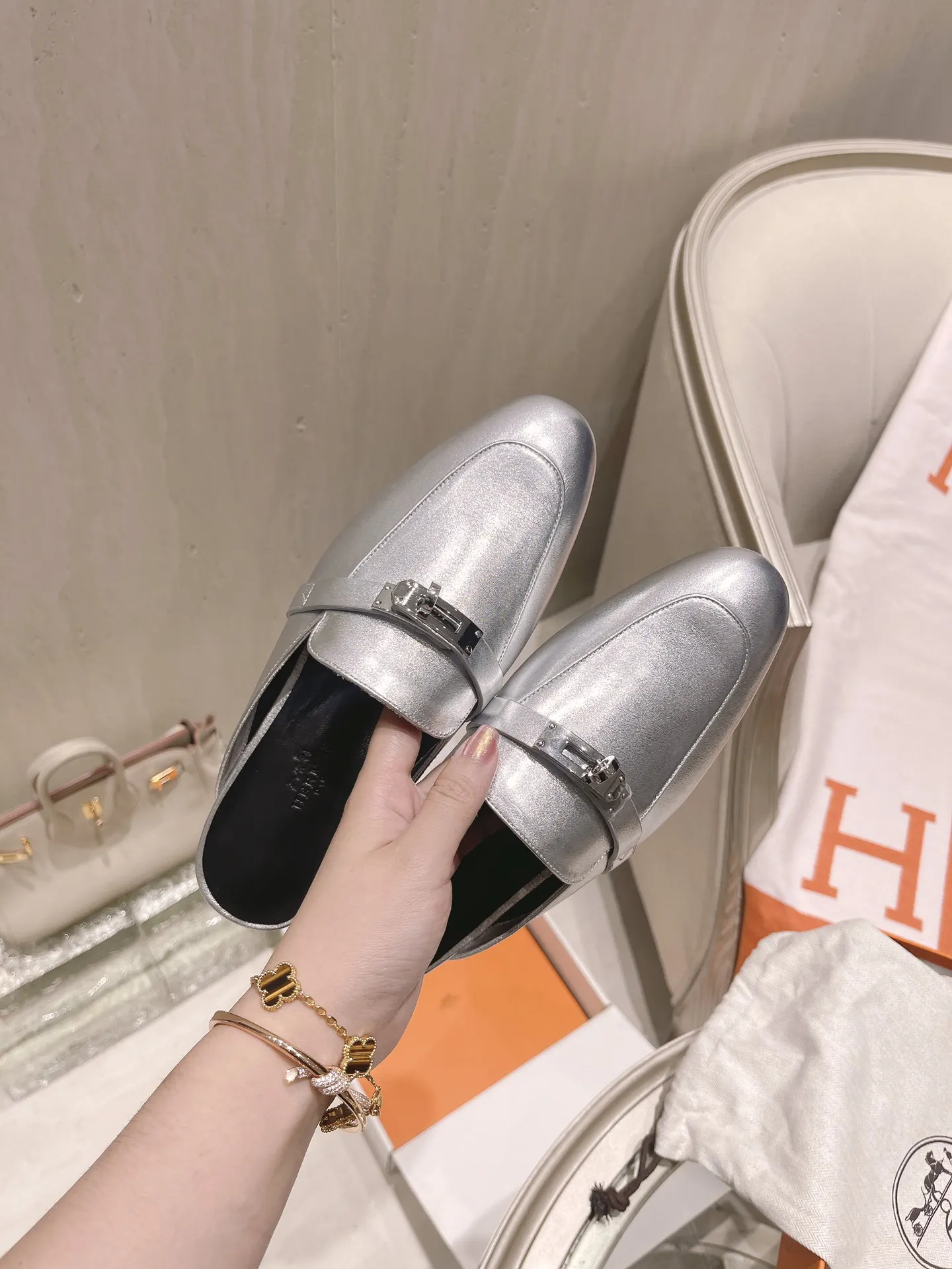 Hermès 小牛皮 乐福鞋