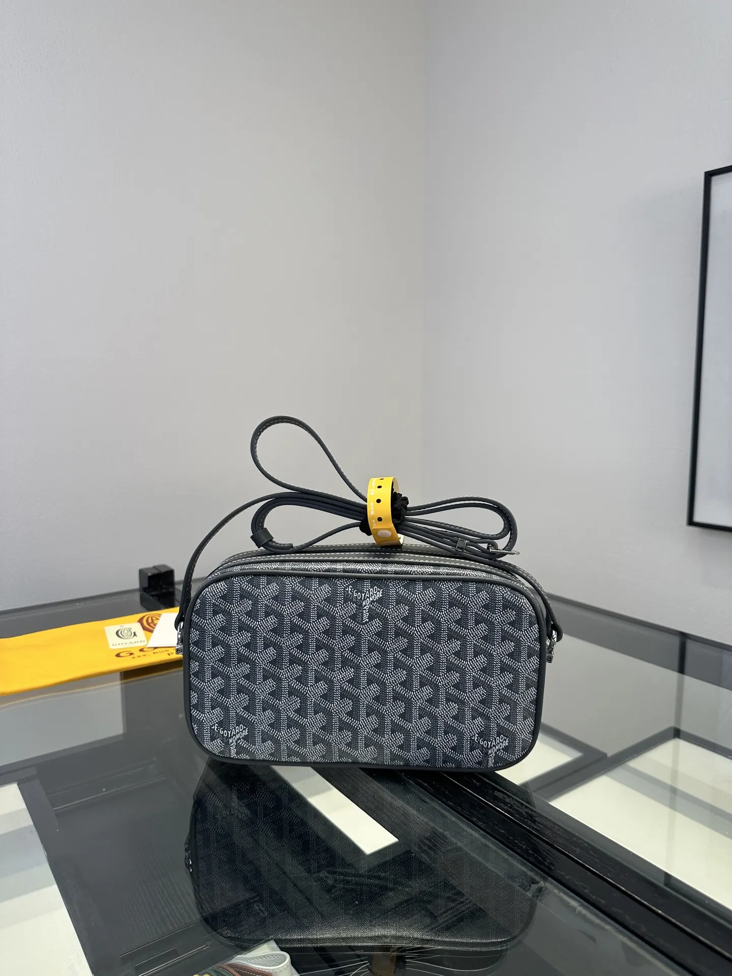 Goyard 灰色 Cap Vert相机包 斜背包 灰色 是戈雅的經典 輕便斜挎款