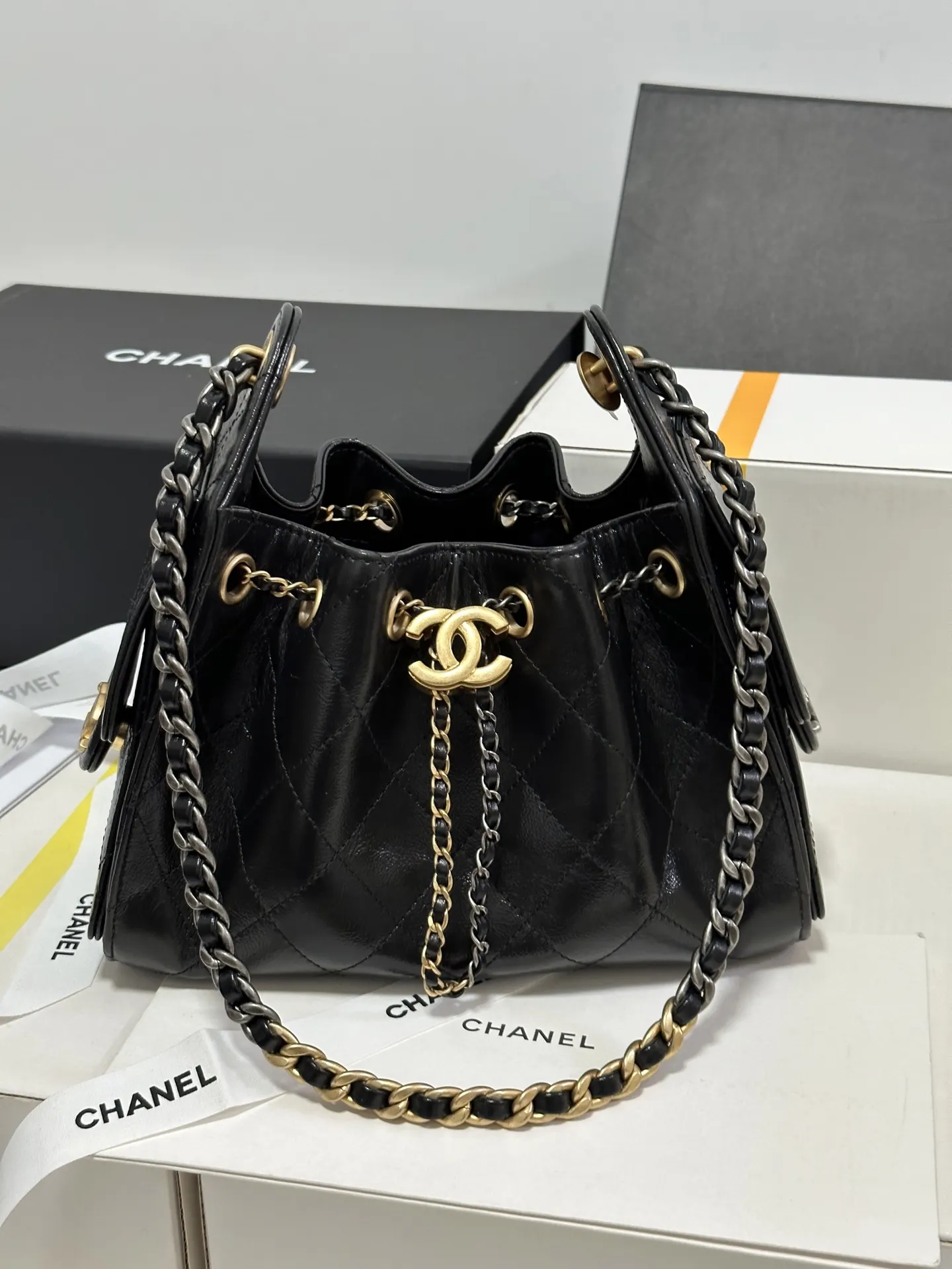 CHANEL 黑色 白色 小牛皮 腋下包 復古腋下背款
