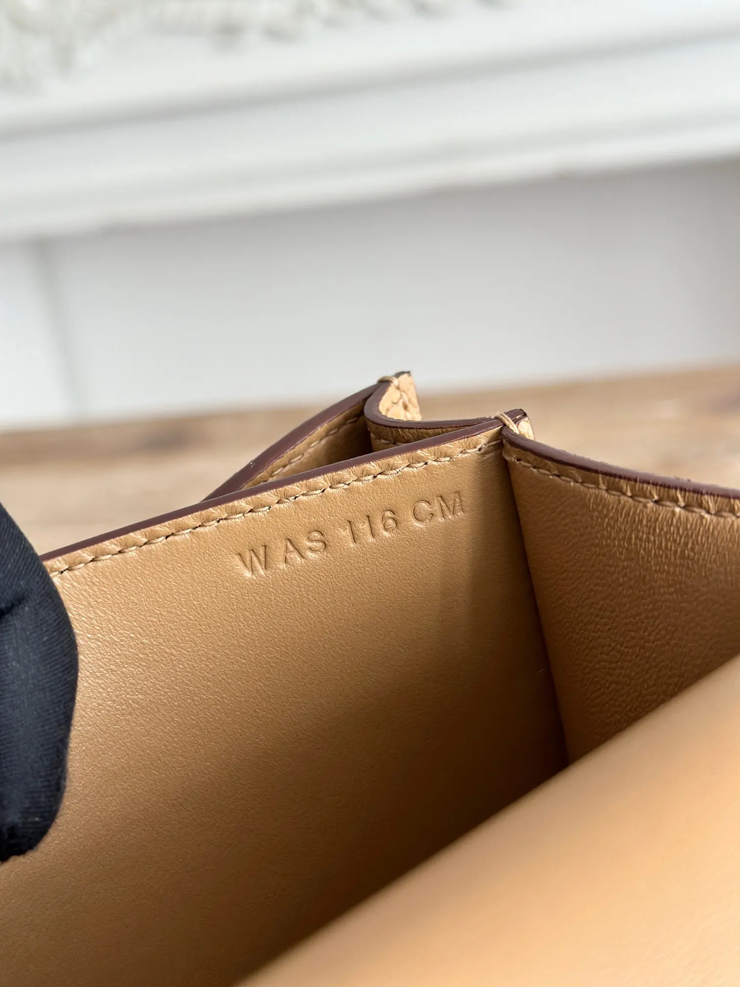 Hermès Constance 奶茶色 Epsom掌纹牛皮 斜挎包 19cm