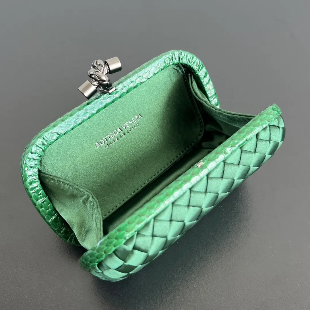 Bottega Veneta 化妝包 便携收納款