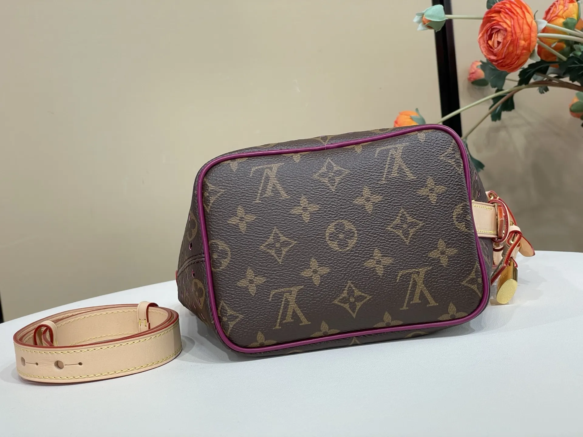 Louis Vuitton Red Monogram Bucket Bag Casual Canvas