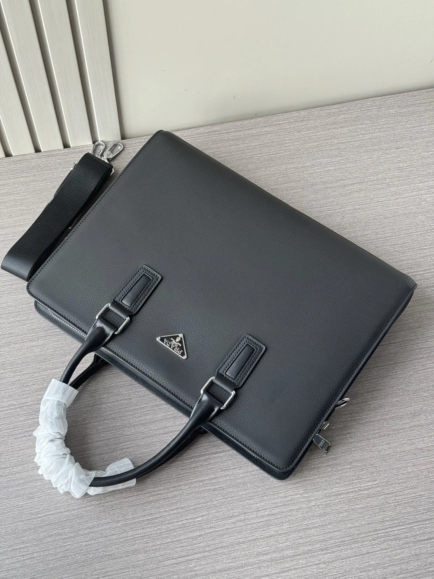 Prada 黑色 藍色 小牛皮 公文包 商務通勤款
