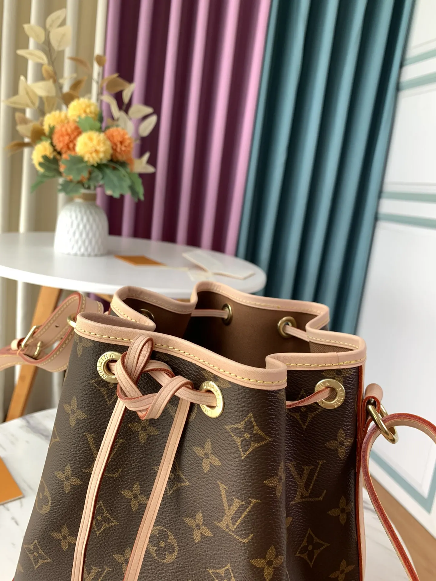 LV Mo品牌 精工之作 水桶包 休闲水桶款