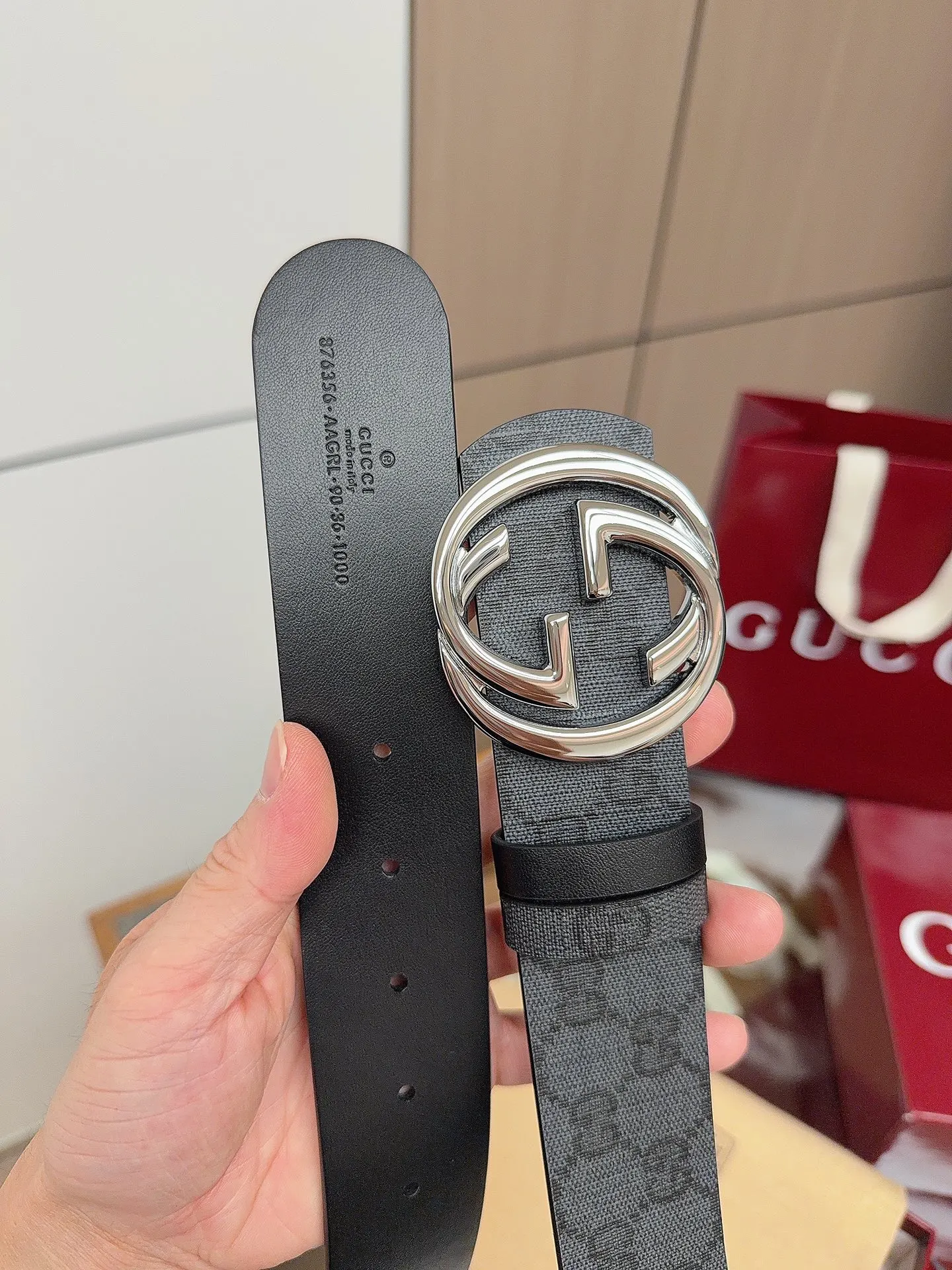 Gucci 双G扣牛皮腰带