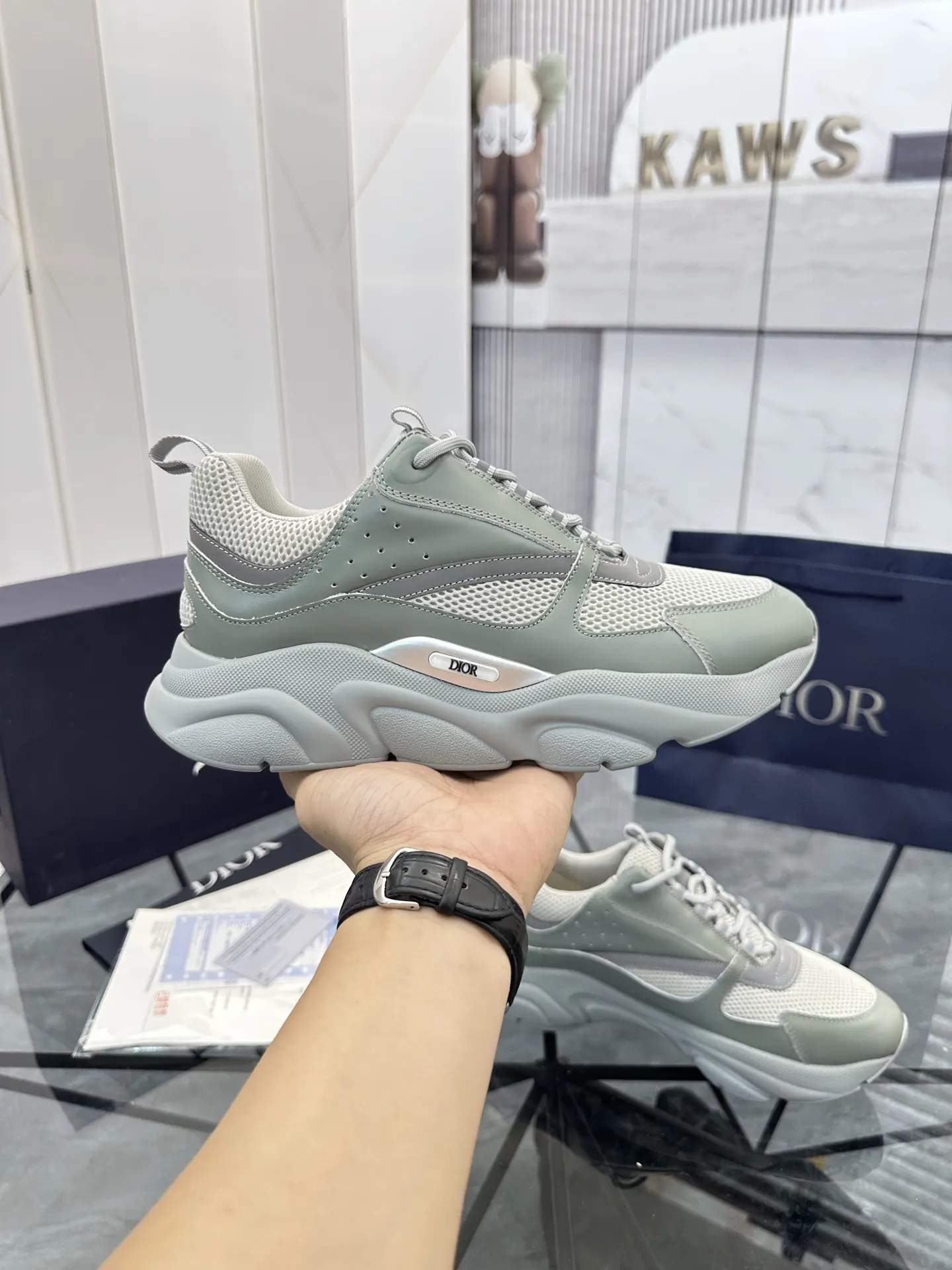 Dior B22 白色牛皮休闲鞋 舒适