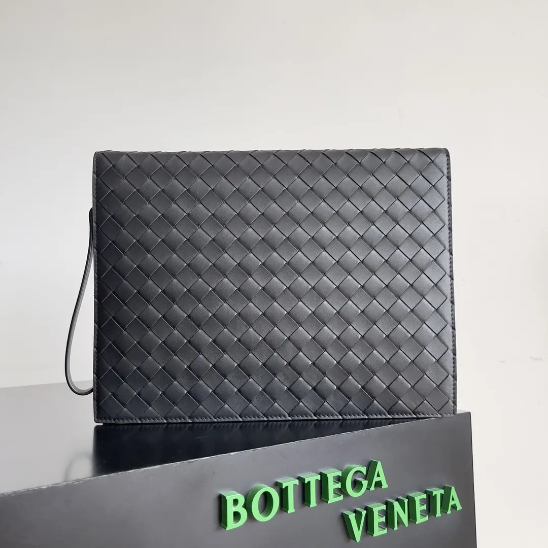 Bottega Veneta 手拿包 精致手拿款(數字9) Bottega Veneta 手拿包 精致手拿款(數字9)