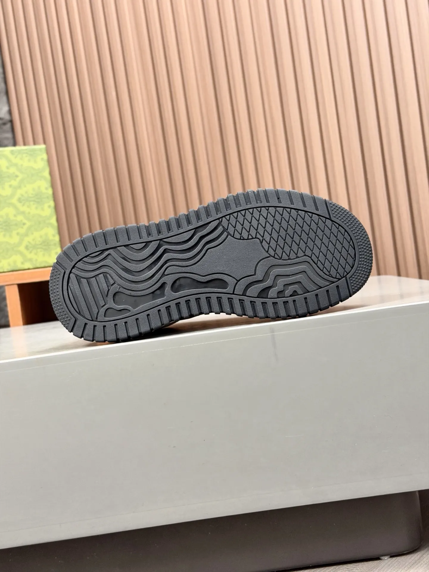Gucci Logo休闲运动鞋
