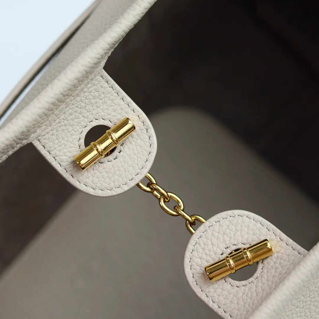 皮革 Loro piana Ghiera 手提包 通勤手提款(數字12) 皮革 Loro piana Ghiera 手提包 通勤手提款(數字12)