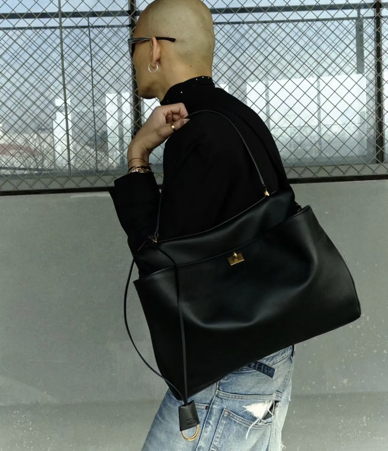 Balenciaga 单肩包 日常搭配