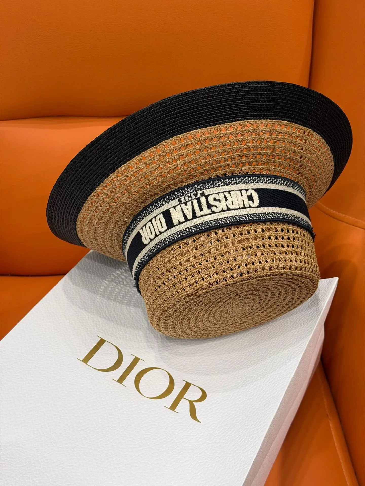 Dior 草编渔夫帽 黑色宽边 帽子